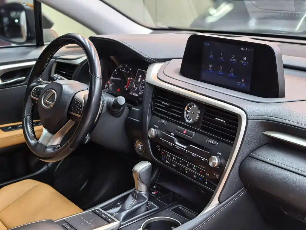 Lexus RX — фото 23