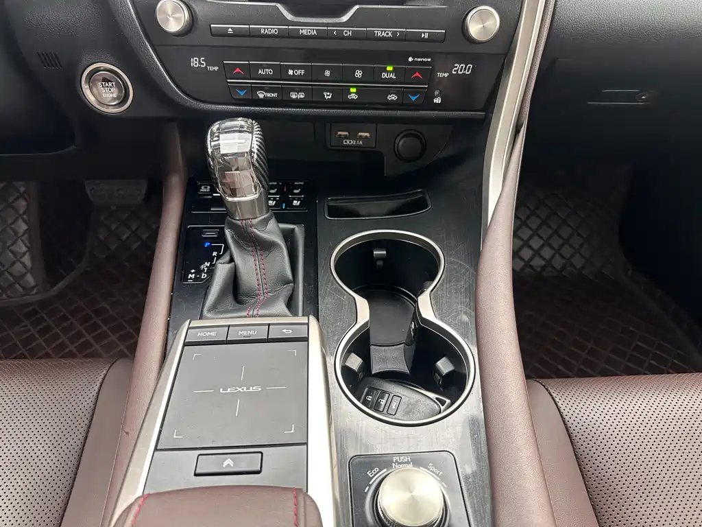 Lexus RX — фото 13
