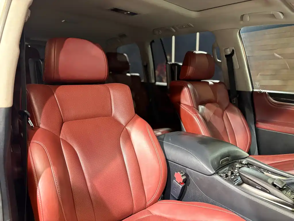 Lexus LX — фото 19