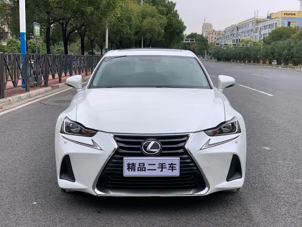 Lexus IS — фото 2