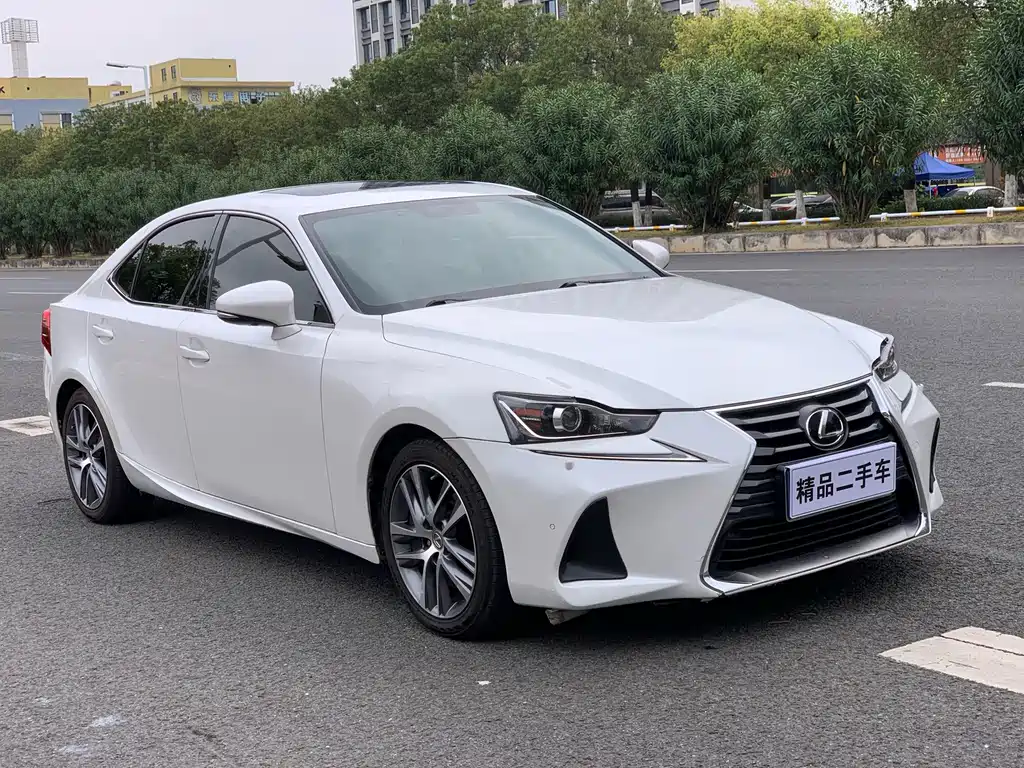 Lexus IS — фото 3
