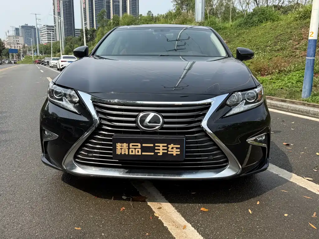 Lexus ES — фото 3