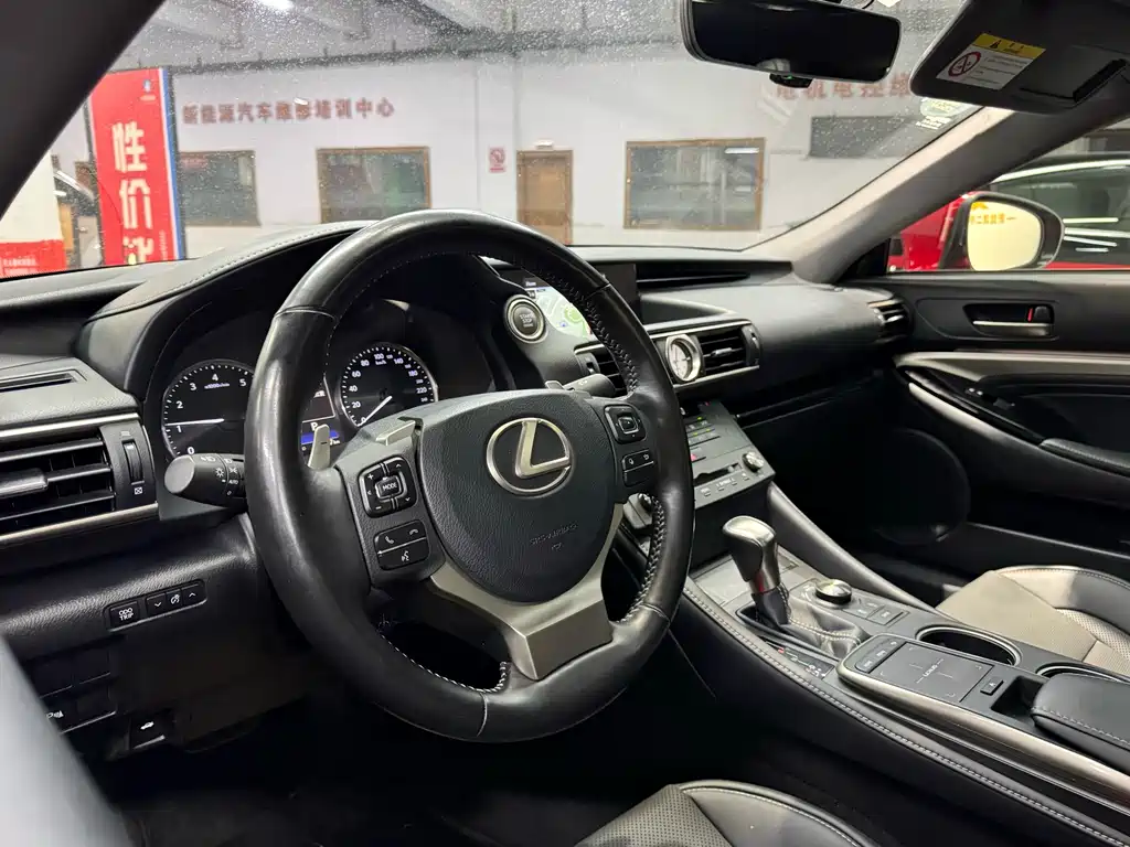 Lexus RC — фото 14