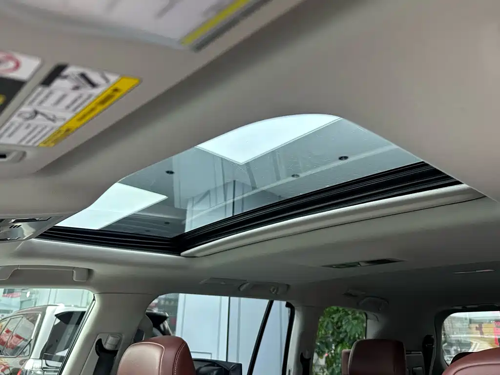 Lexus LX — фото 14