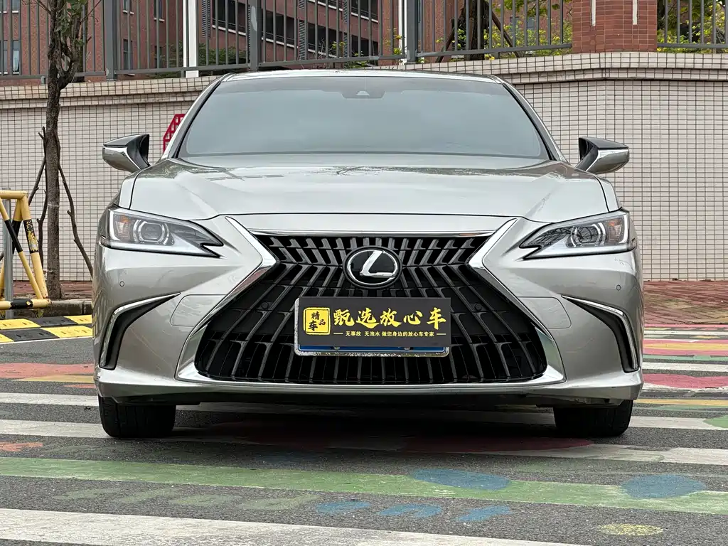 Lexus ES — фото 2