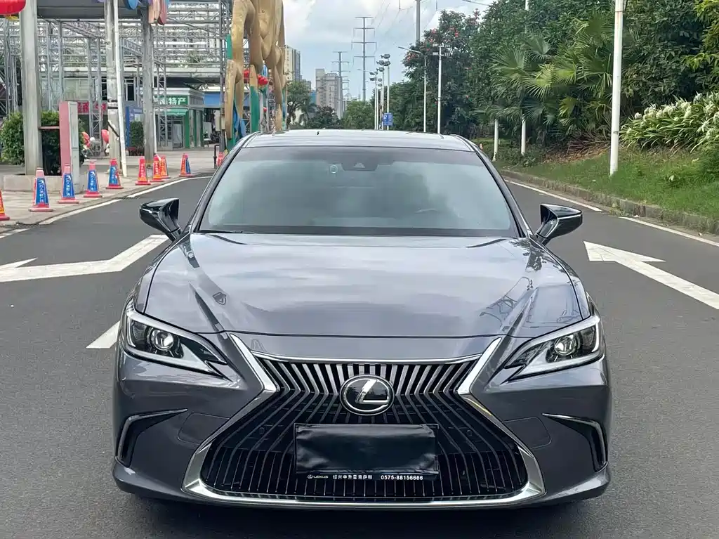 Lexus ES — фото 2