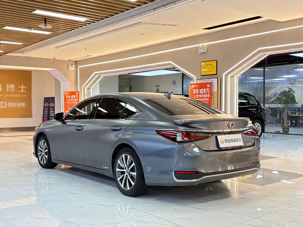 Lexus ES — фото 3