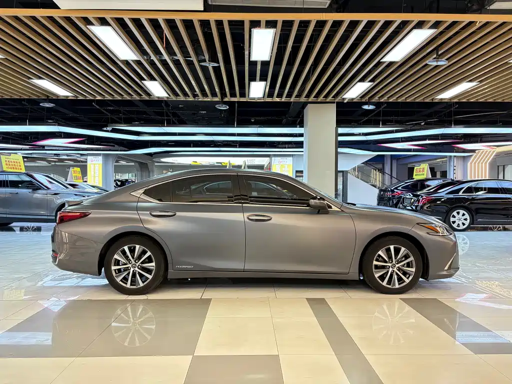 Lexus ES — фото 6