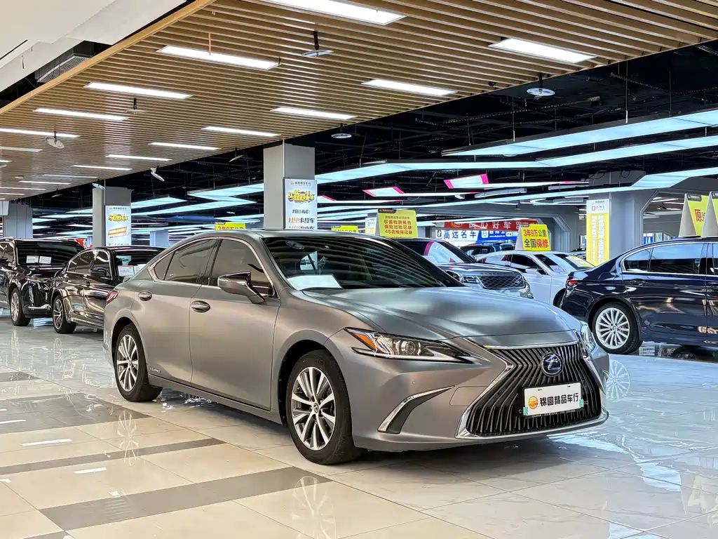 Lexus ES — фото 7