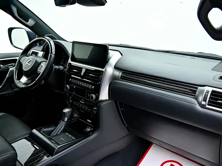 Lexus GX — фото 15