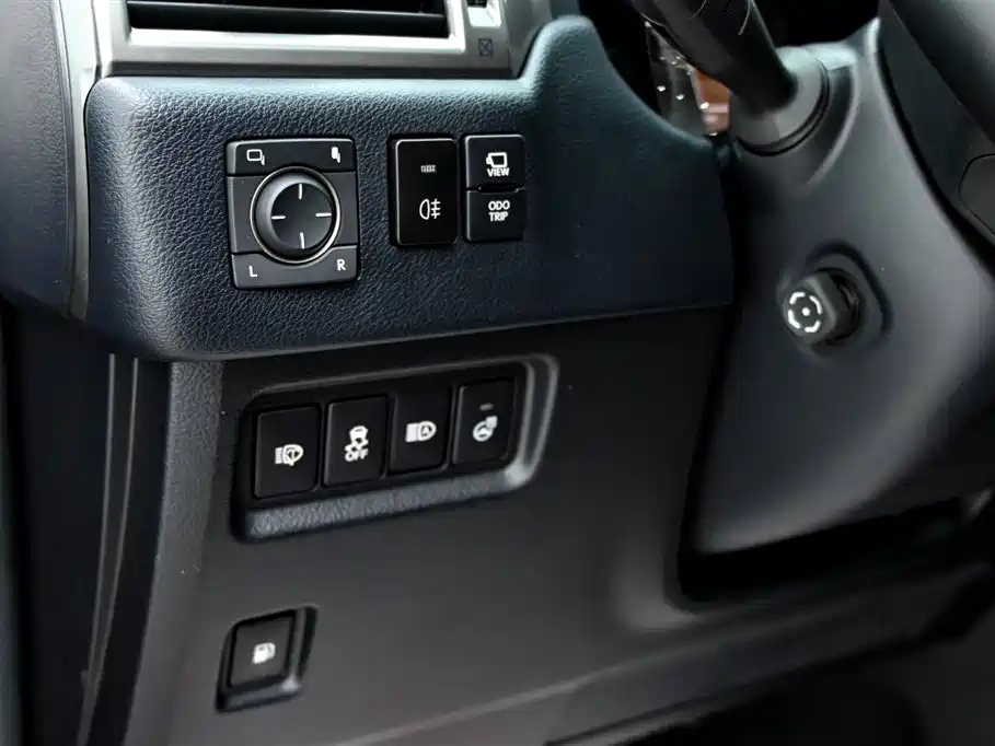 Lexus GX — фото 25