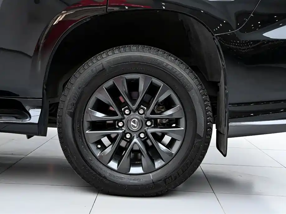 Lexus GX — фото 36