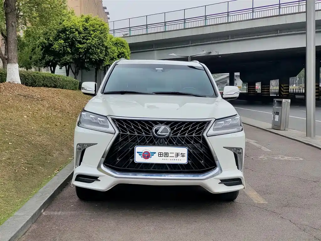 Lexus LX — фото 2