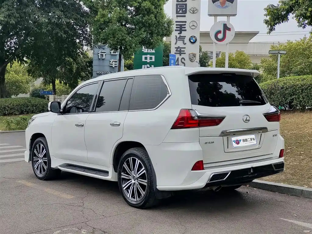 Lexus LX — фото 4