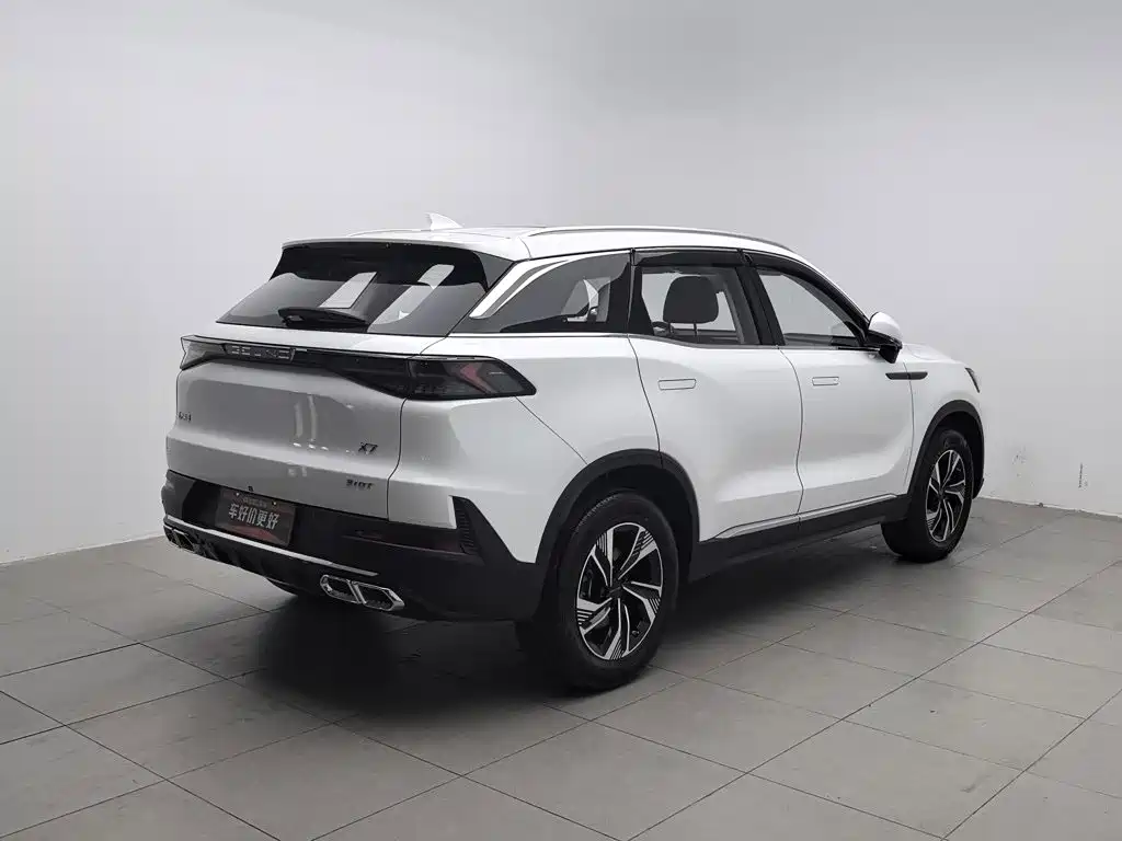 BAIC X7 — фото 2