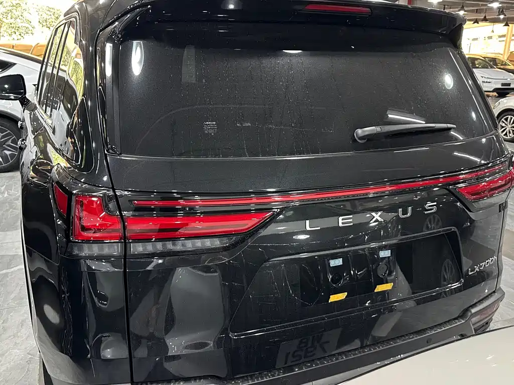 Lexus LX — фото 14
