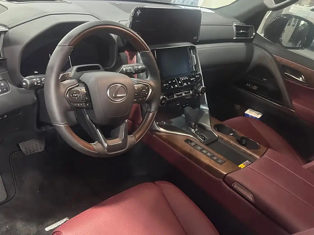 Lexus LX — фото 3