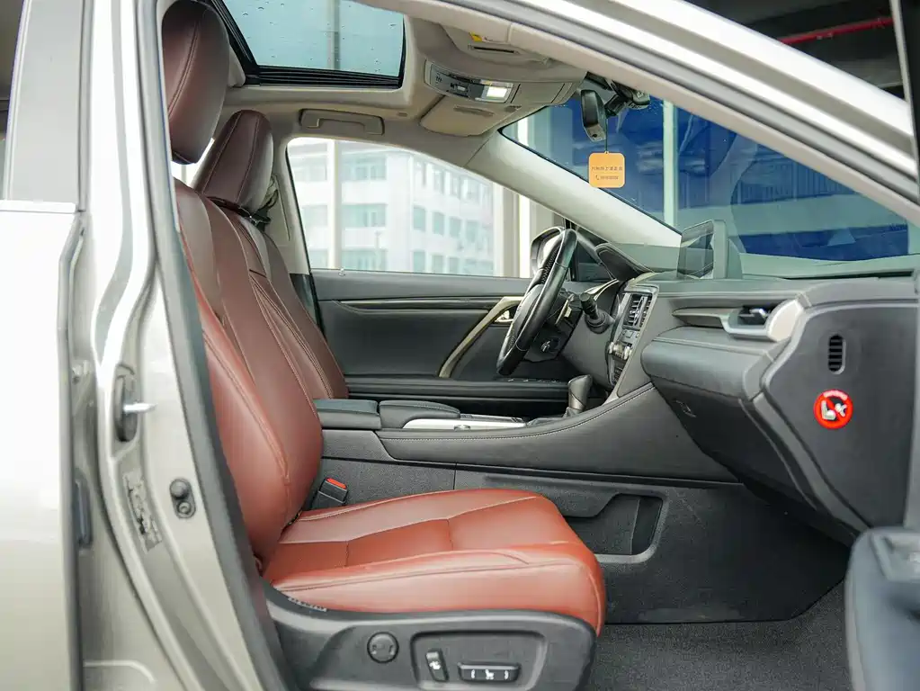 Lexus RX — фото 11