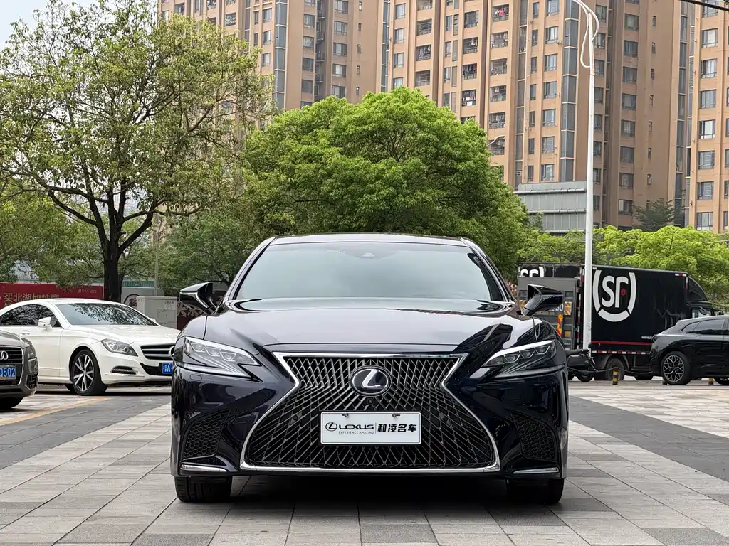 Lexus LS — фото 2