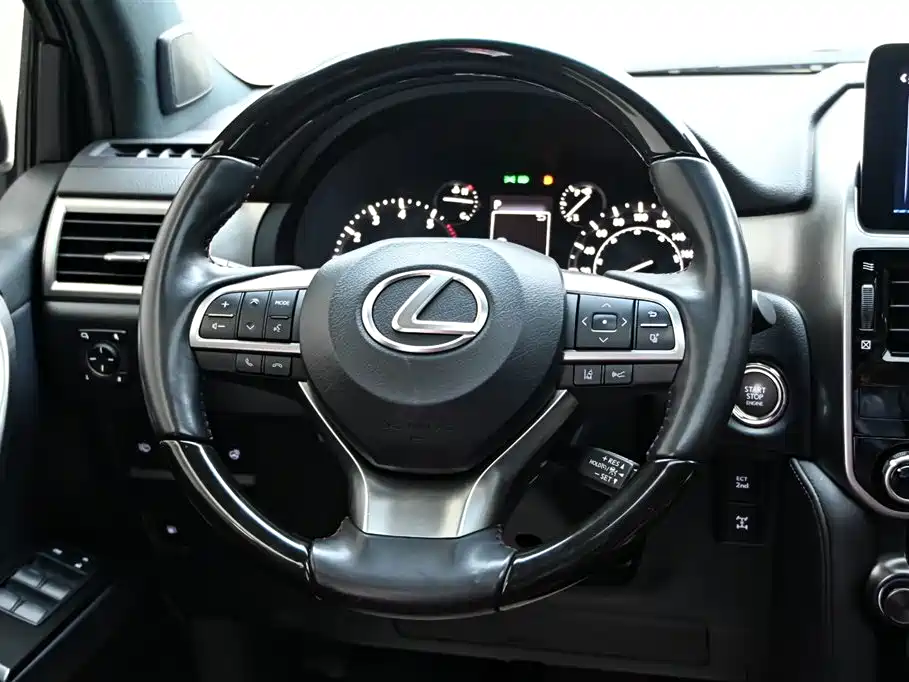 Lexus GX — фото 19