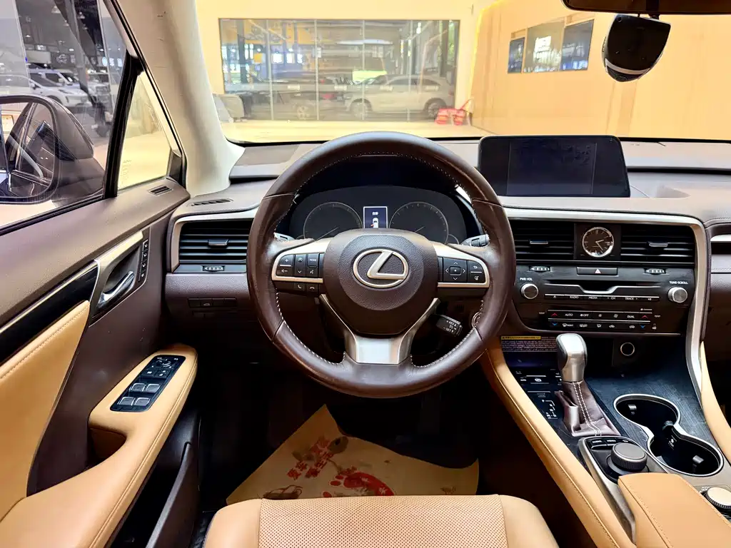 Lexus RX — фото 10