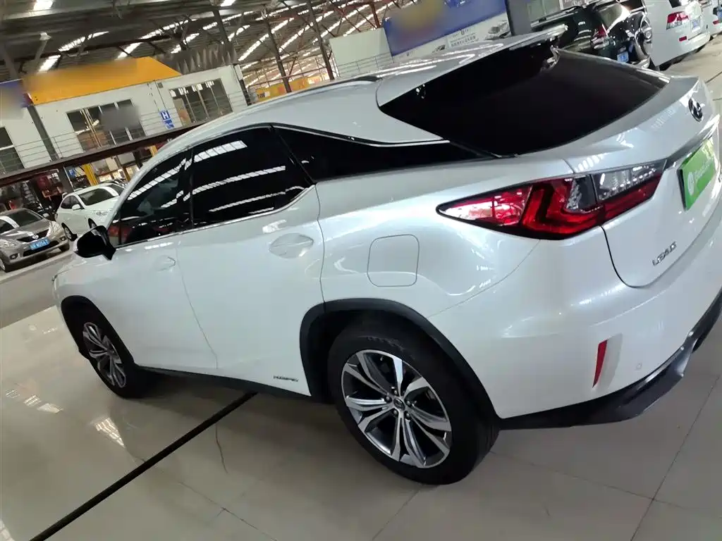 Lexus RX — фото 18