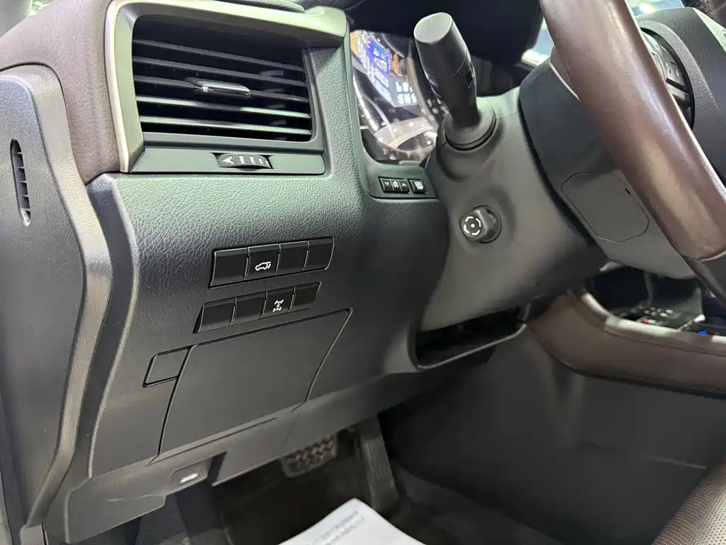 Lexus RX — фото 17