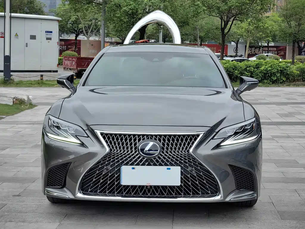 Lexus LS — фото 2