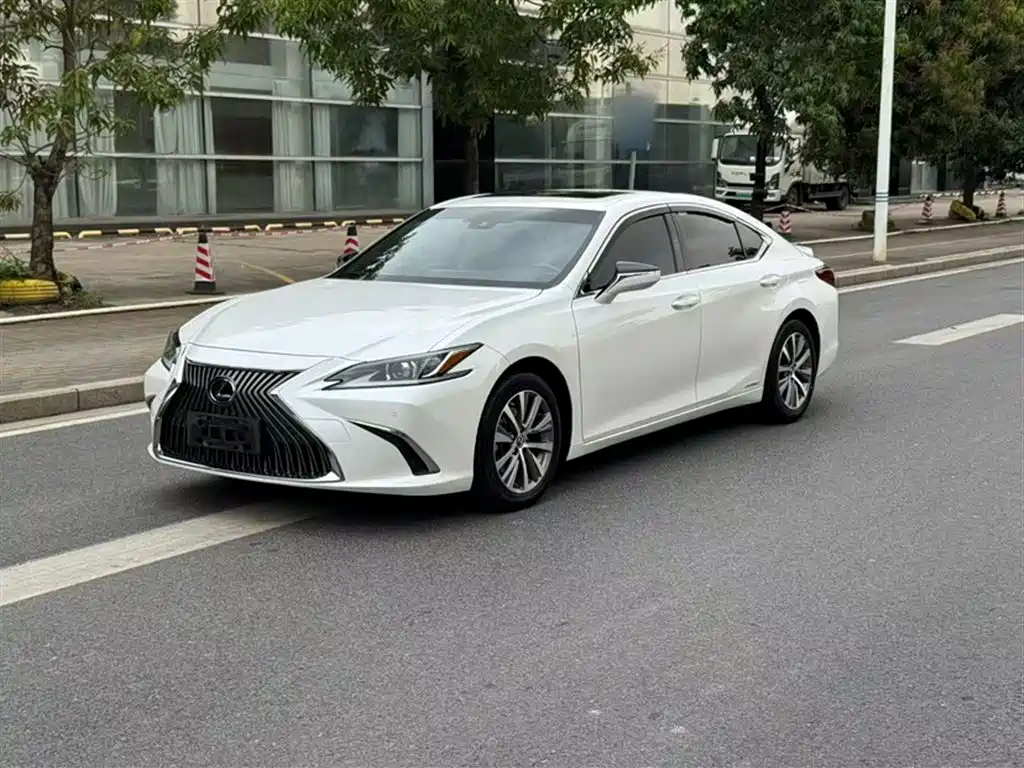 Lexus ES — фото 2