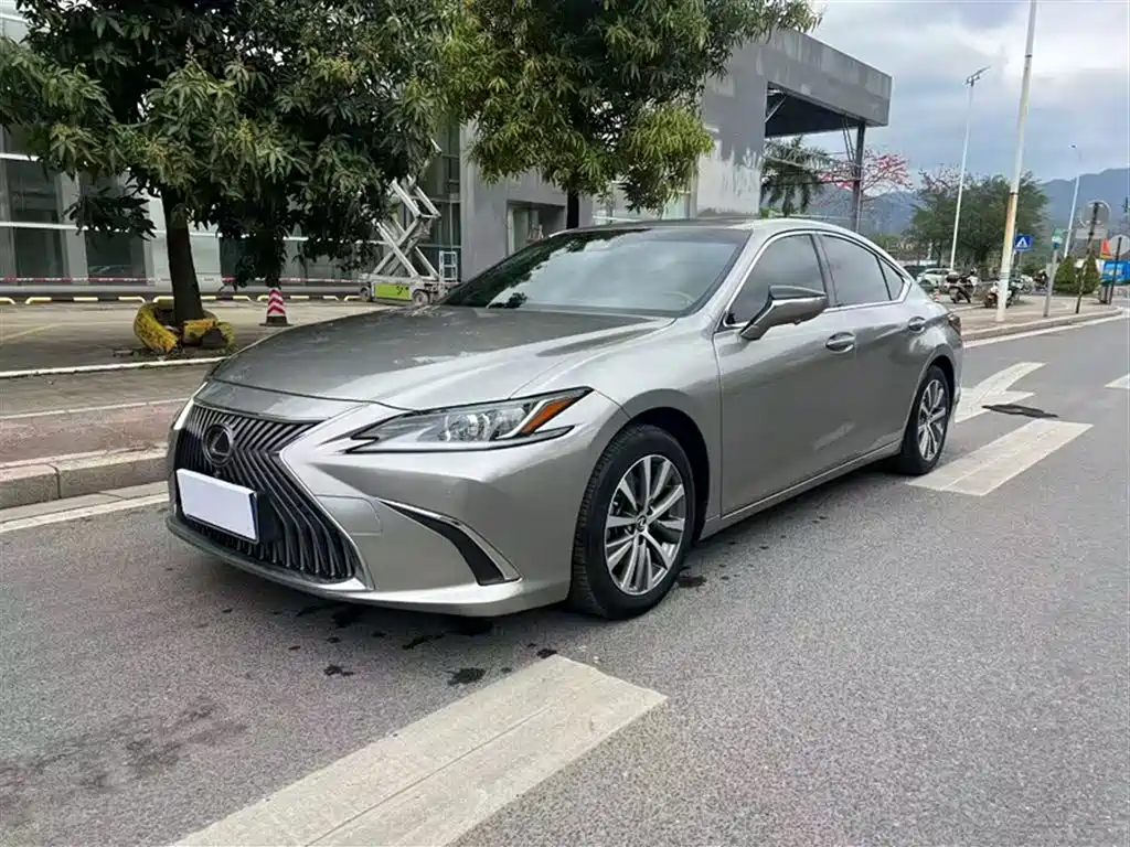 Lexus ES — фото 2