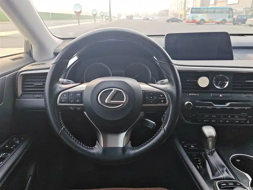 Lexus RX — фото 22