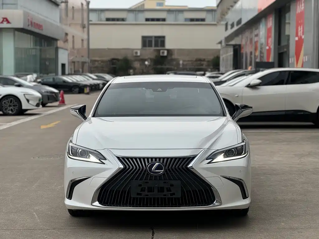Lexus ES — фото 2