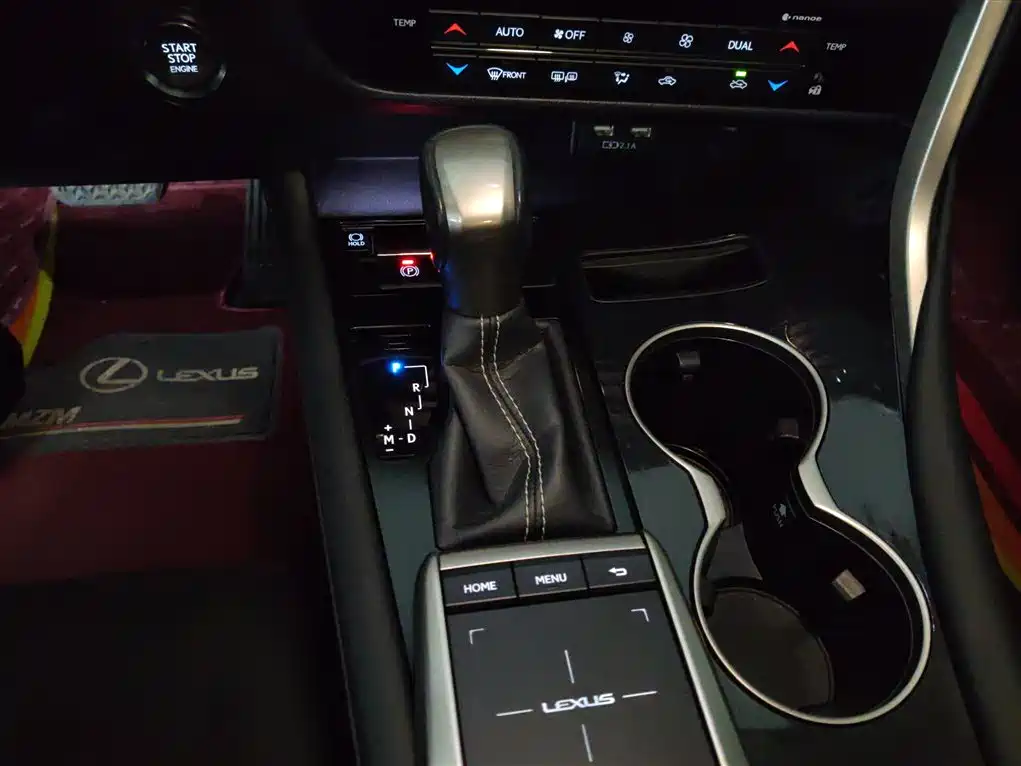 Lexus RX — фото 14