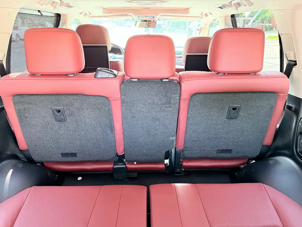 Lexus LX — фото 14