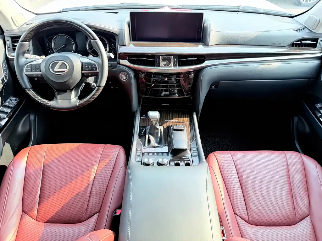 Lexus LX — фото 19