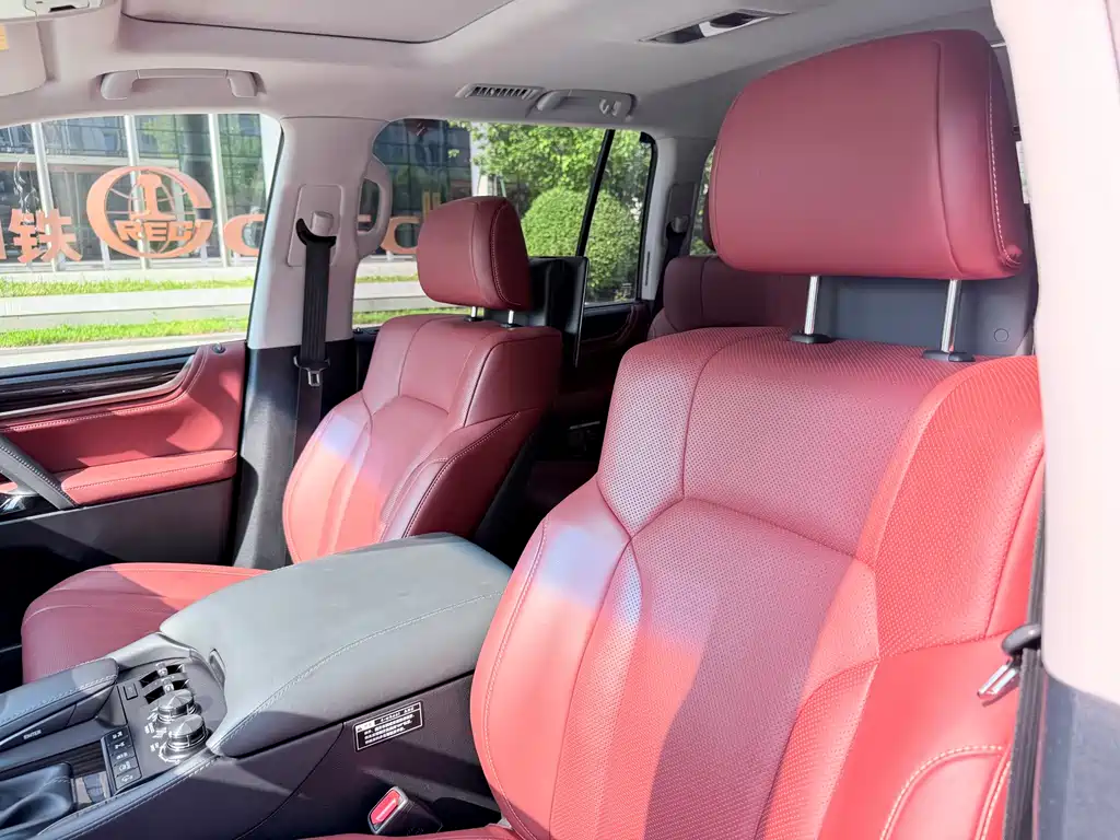 Lexus LX — фото 8