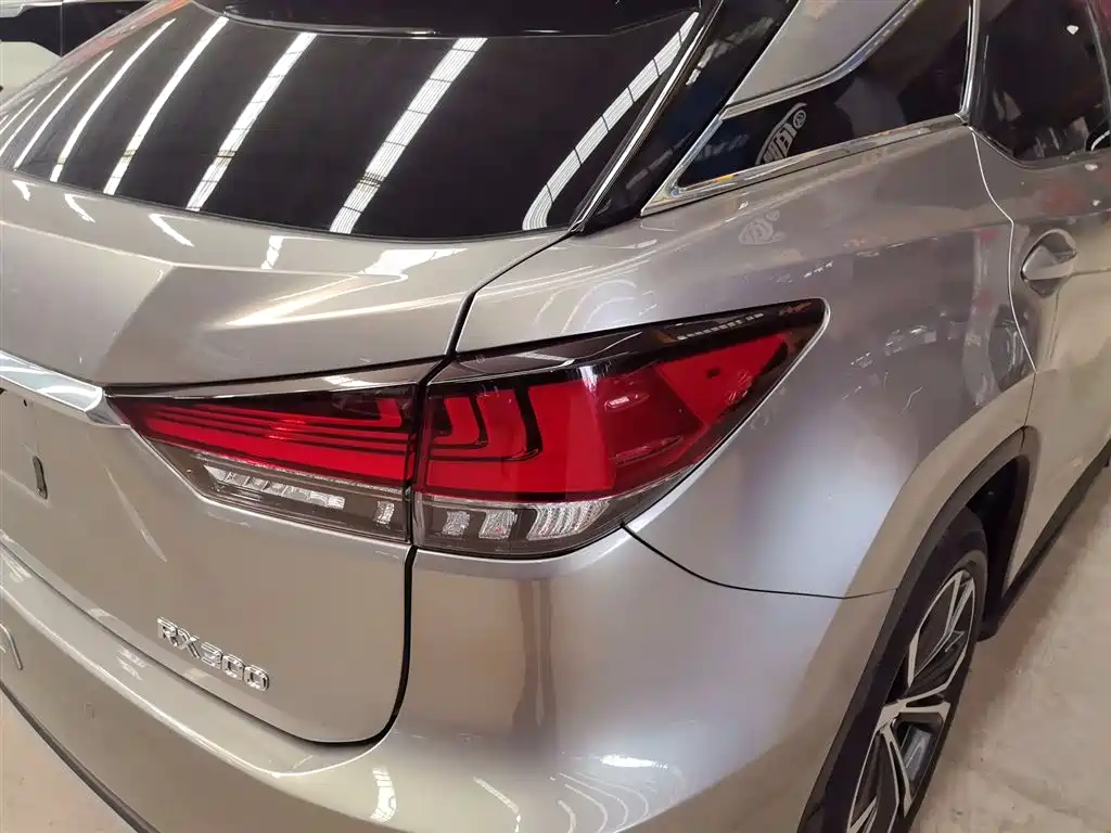 Lexus RX — фото 22