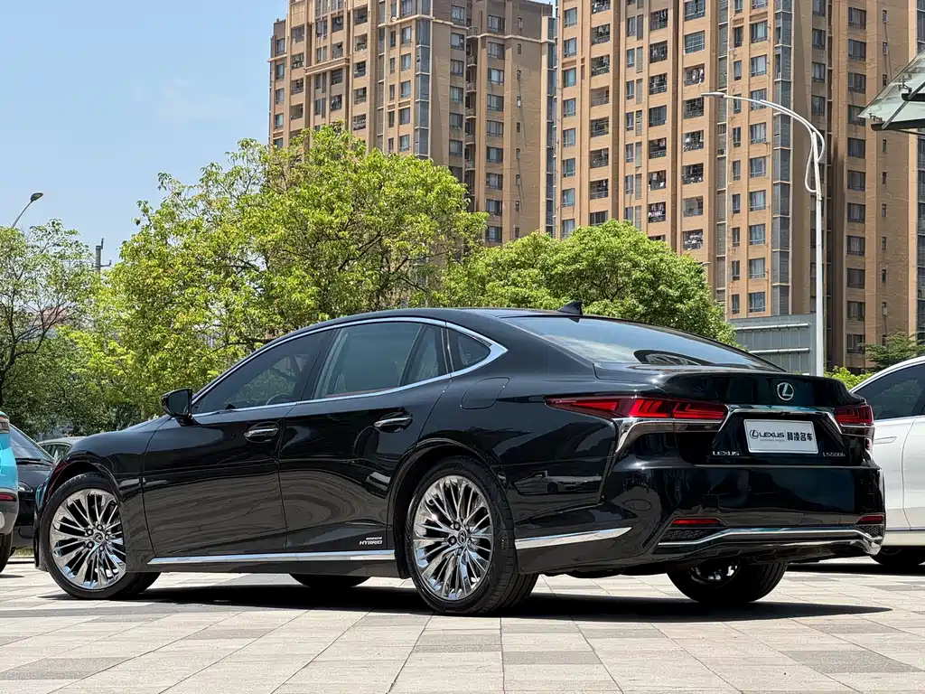 Lexus LS — фото 4