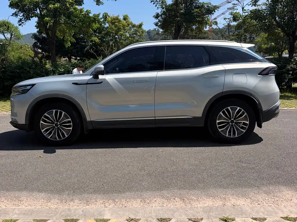 BAIC X7 — фото 8