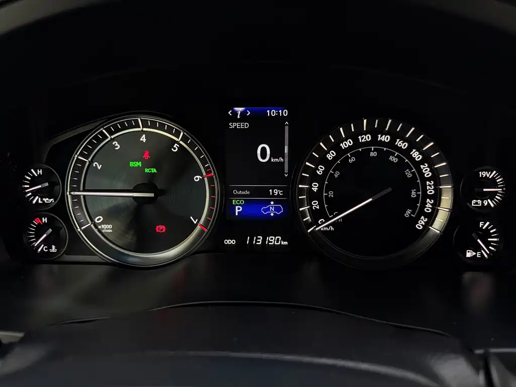 Lexus LX — фото 13