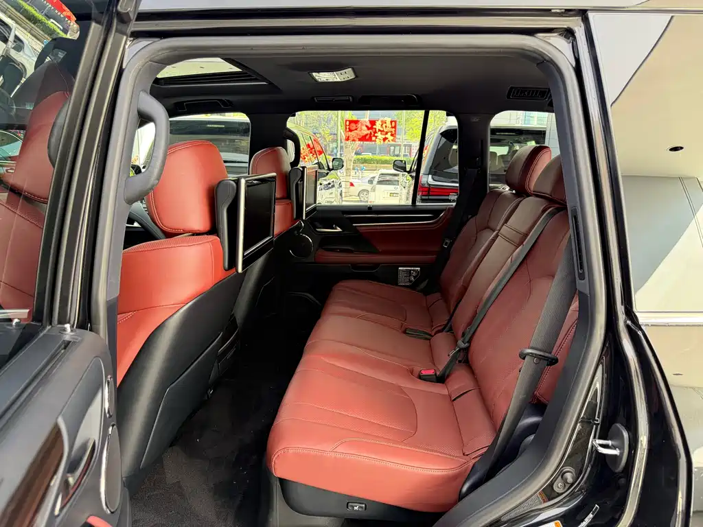 Lexus LX — фото 5