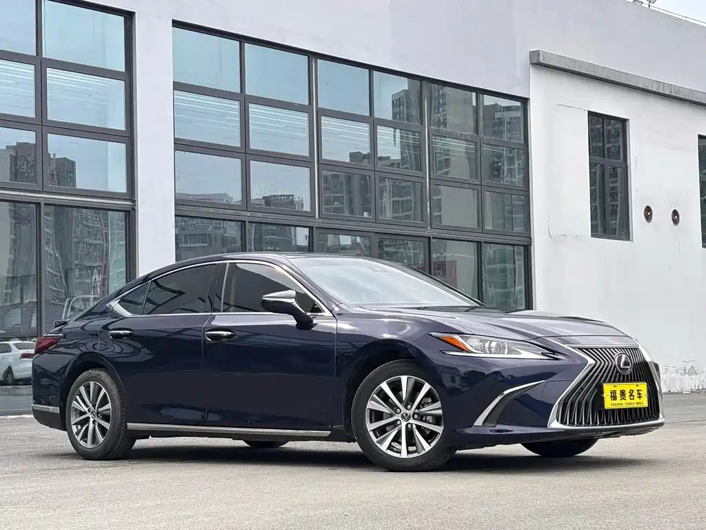 Lexus ES — фото 3