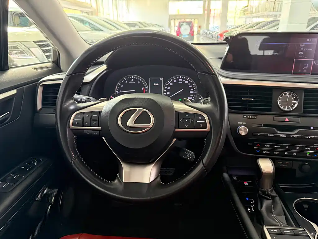 Lexus RX — фото 13