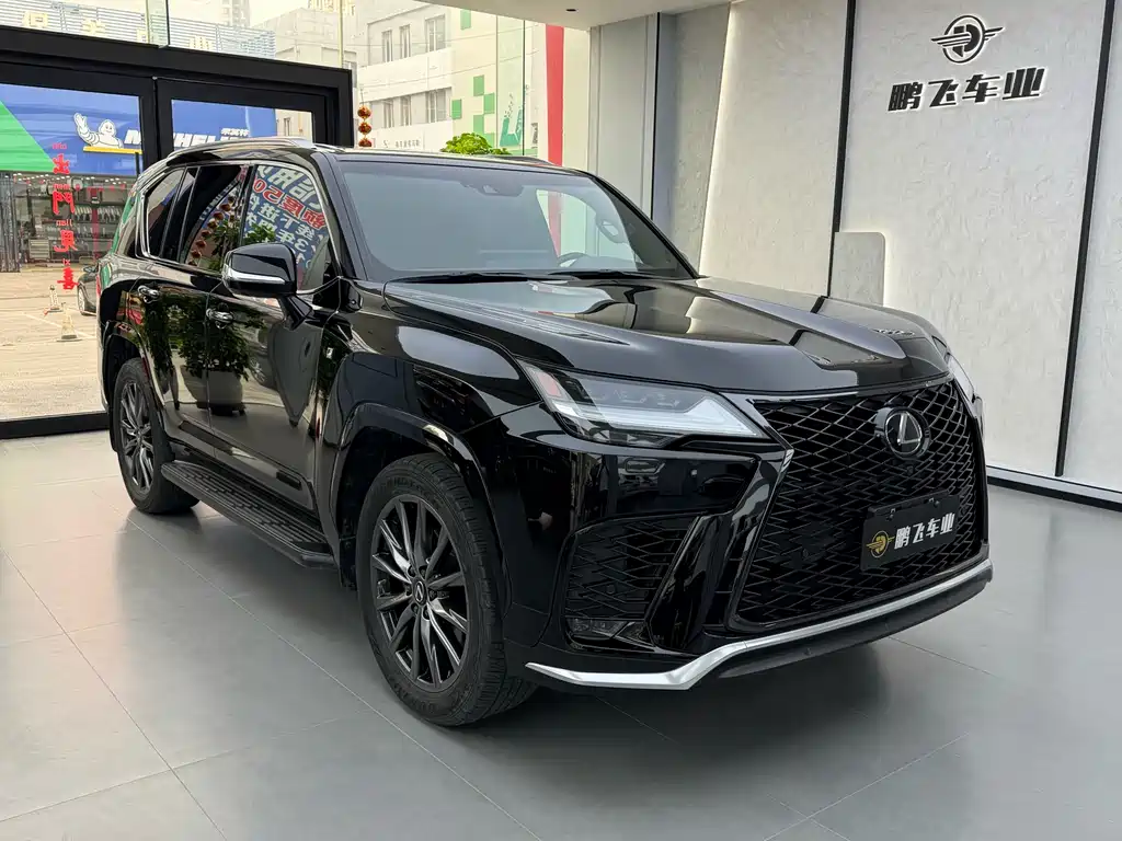 Lexus LX — фото 19