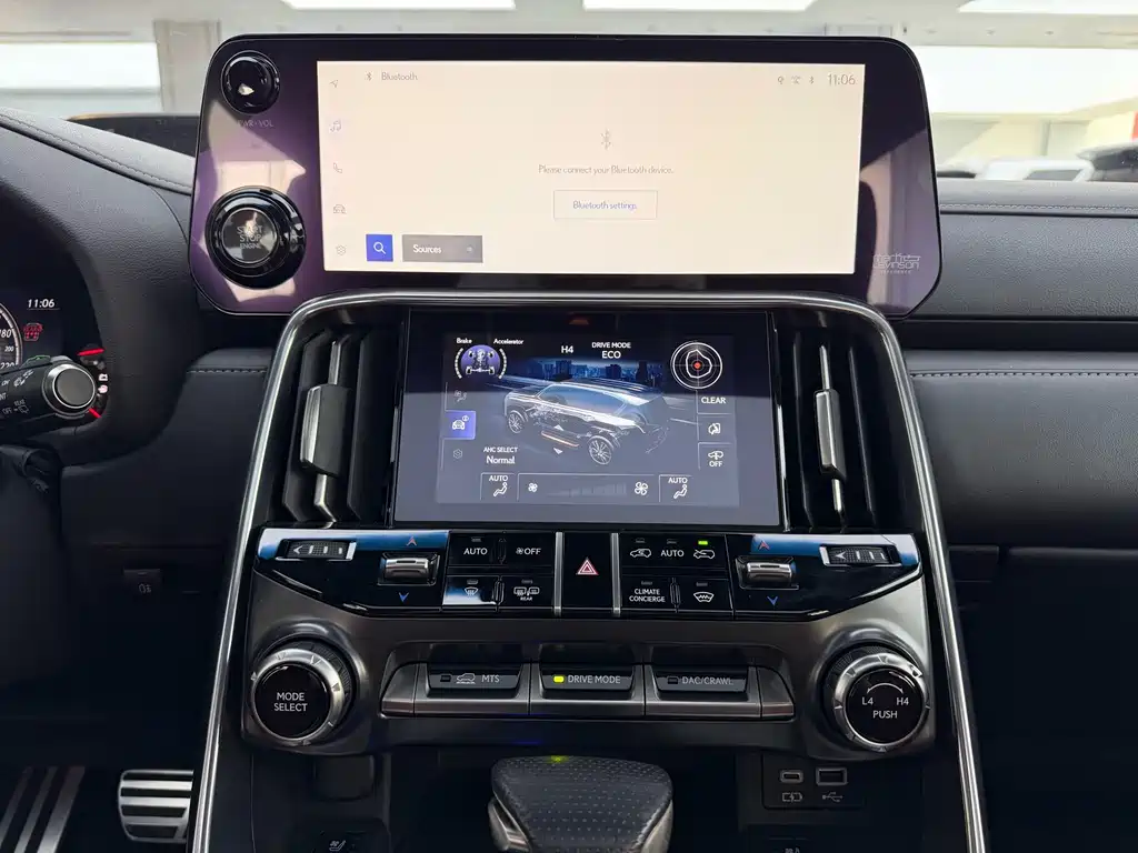 Lexus LX — фото 9