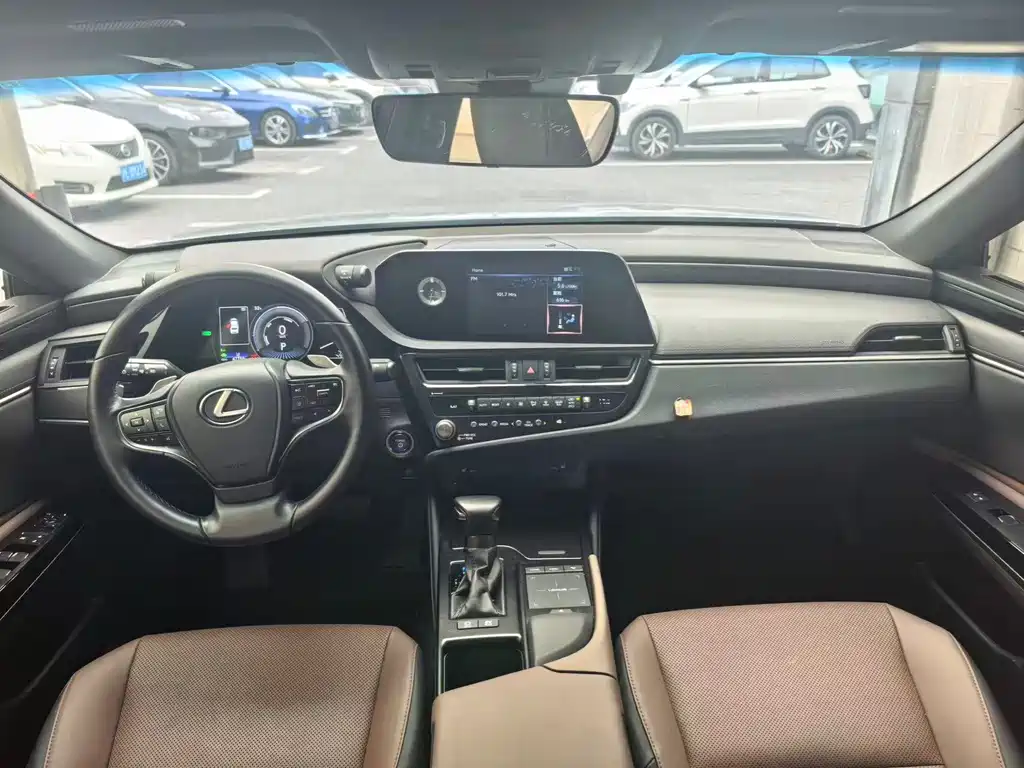 Lexus ES — фото 5