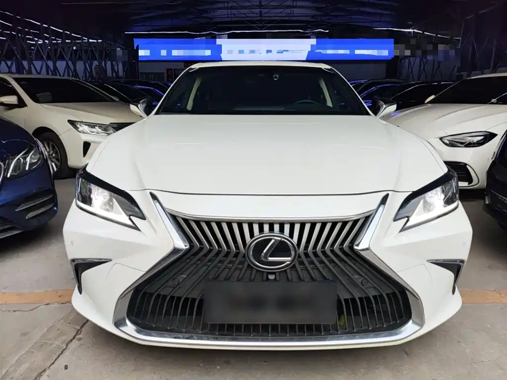 Lexus ES — фото 3