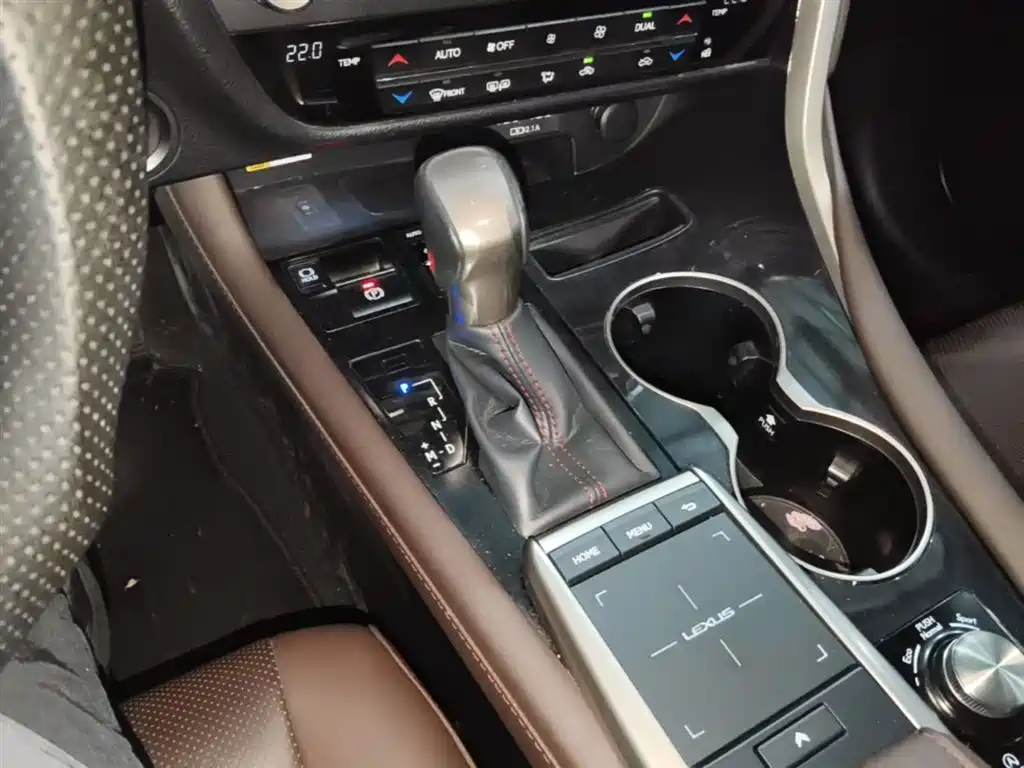 Lexus RX — фото 14