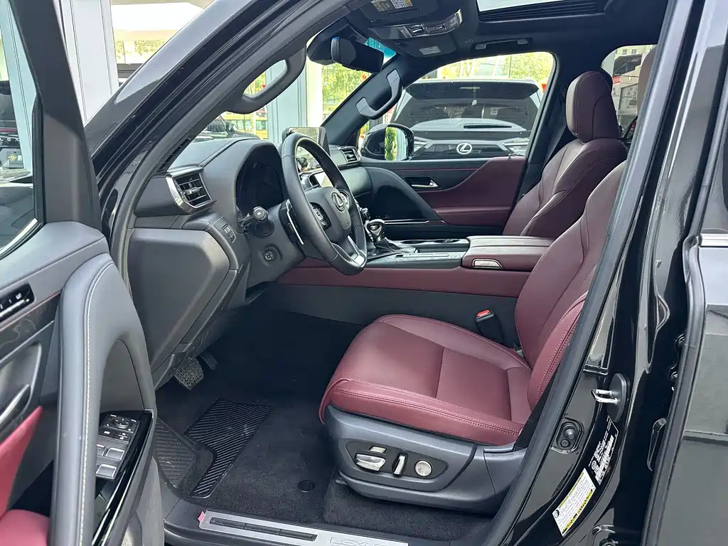 Lexus LX — фото 3
