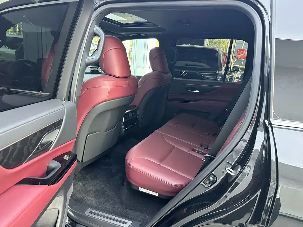 Lexus LX — фото 4